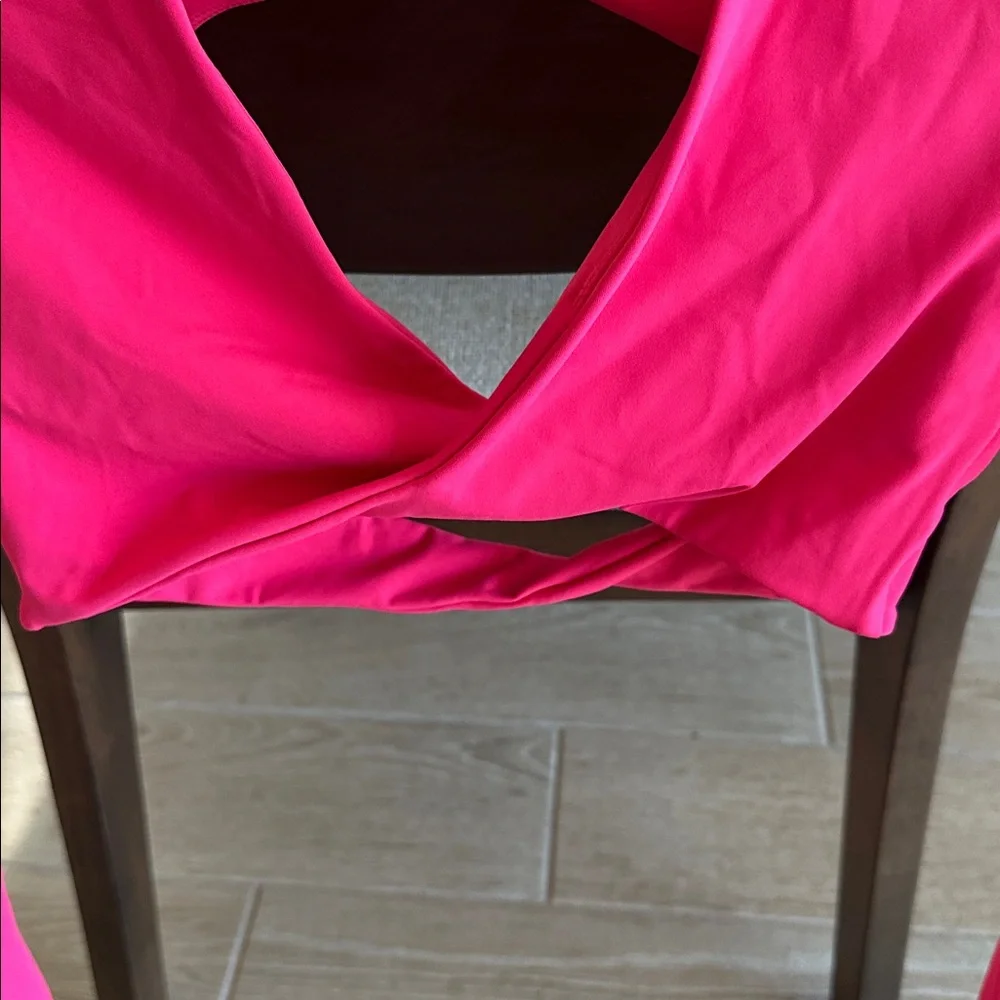 Oner Active Unified Twist Front Long Sleeve Crop Top - Picture 4 of 11